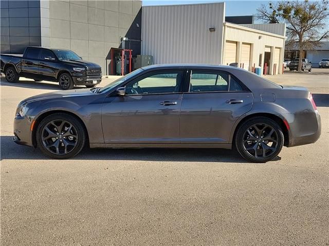 2022 Chrysler 300 300S