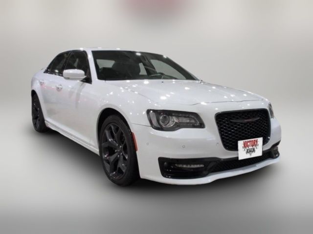 2022 Chrysler 300 300S