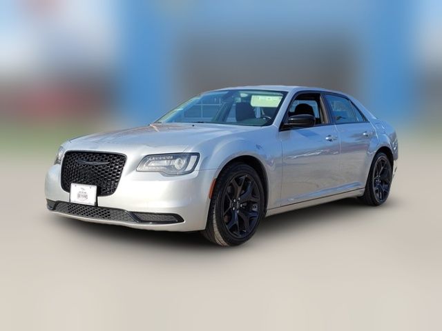 2022 Chrysler 300 Touring