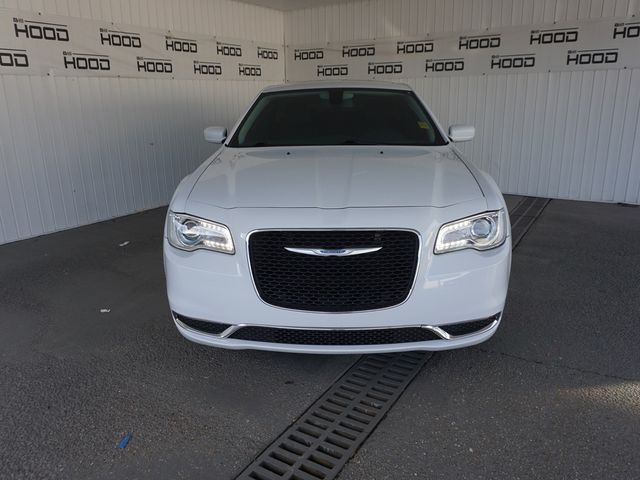 2022 Chrysler 300 Touring