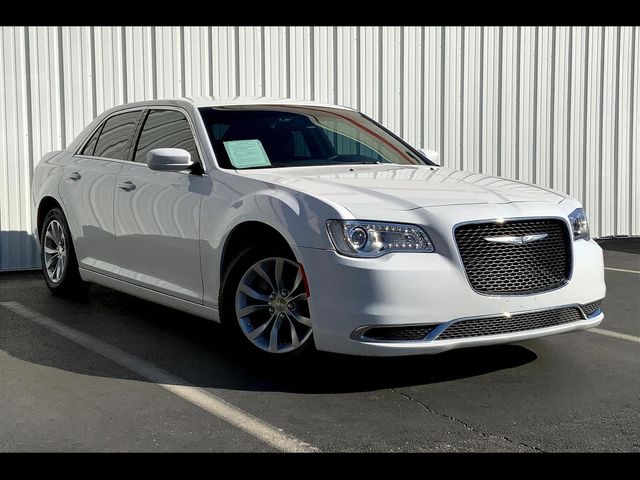 2022 Chrysler 300 Touring