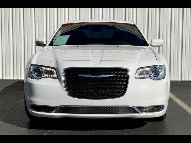 2022 Chrysler 300 Touring