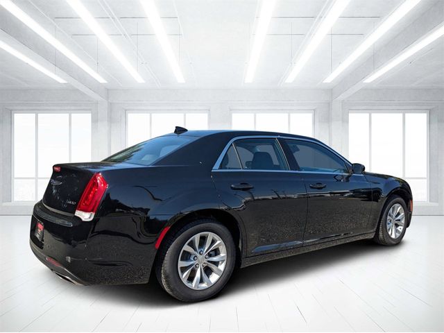 2022 Chrysler 300 Touring