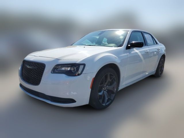 2022 Chrysler 300 Touring