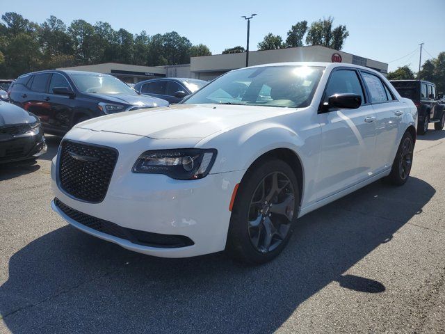 2022 Chrysler 300 Touring