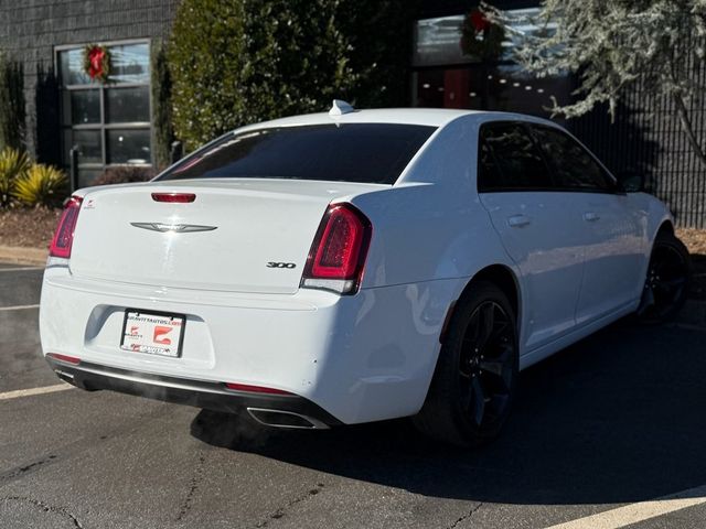 2022 Chrysler 300 Touring