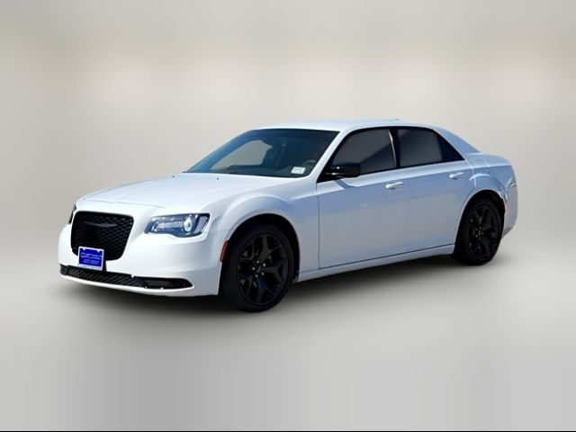 2022 Chrysler 300 Touring