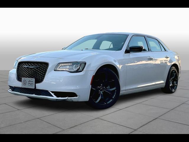 2022 Chrysler 300 Touring