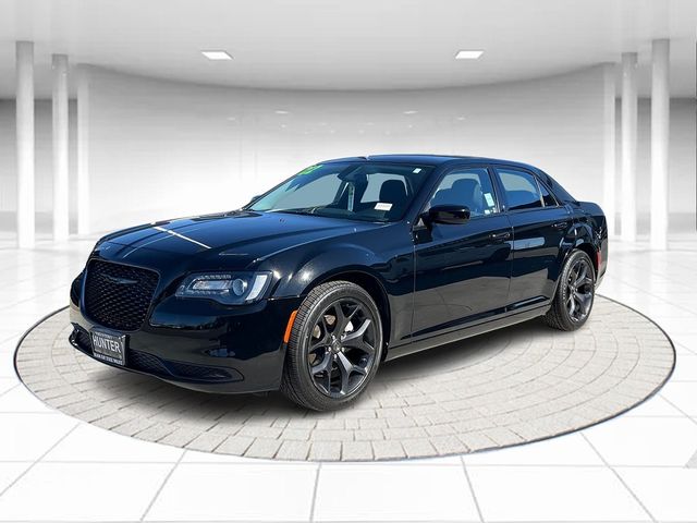 2022 Chrysler 300 Touring