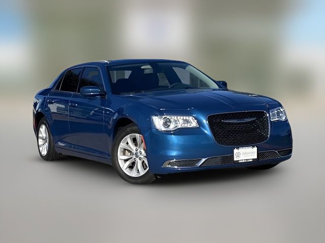 2022 Chrysler 300 Touring