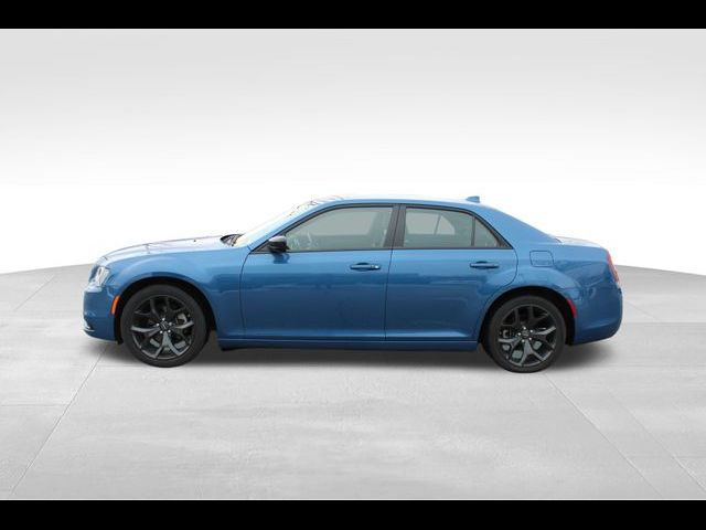 2022 Chrysler 300 Touring