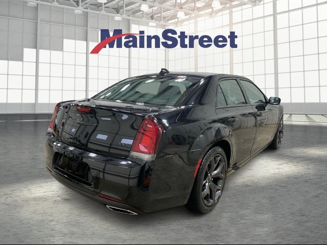 2022 Chrysler 300 Touring