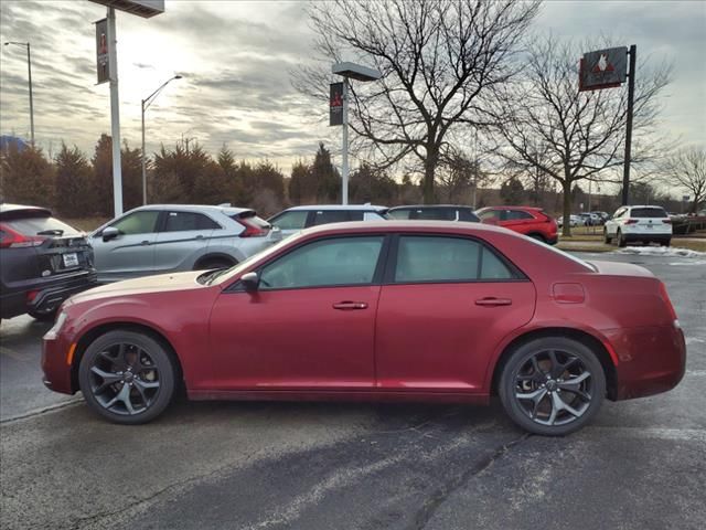 2022 Chrysler 300 Touring