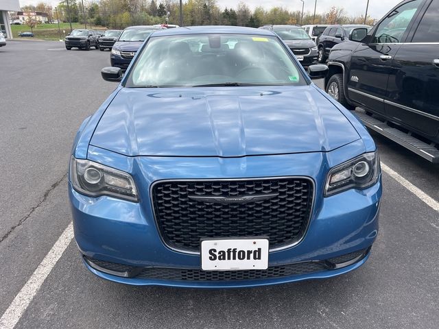 2022 Chrysler 300 Touring