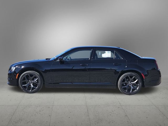 2022 Chrysler 300 Touring