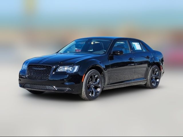 2022 Chrysler 300 Touring