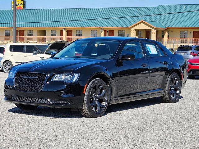 2022 Chrysler 300 Touring