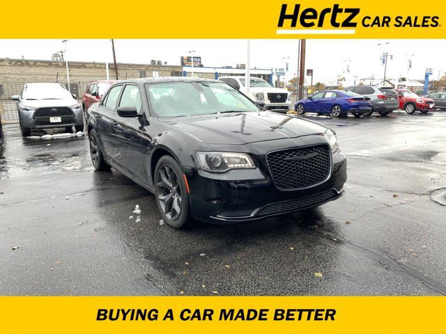 2022 Chrysler 300 Touring