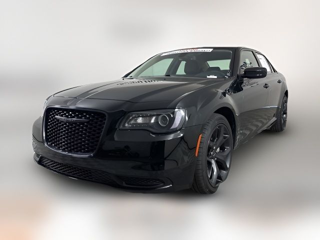 2022 Chrysler 300 Touring