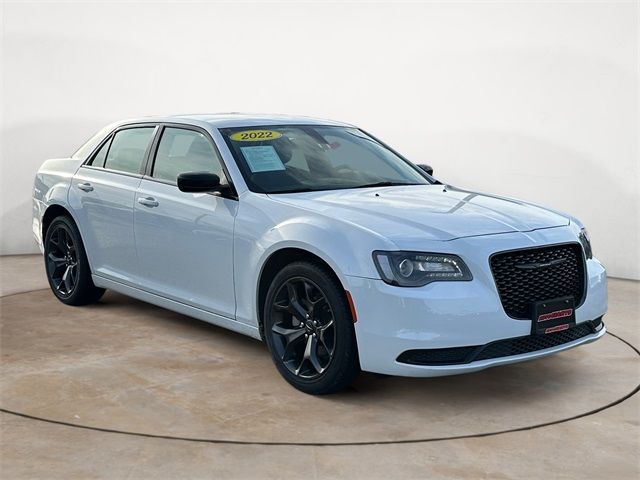 2022 Chrysler 300 Touring