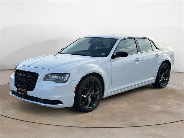 2022 Chrysler 300 Touring