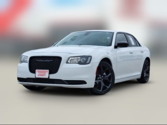 2022 Chrysler 300 Touring