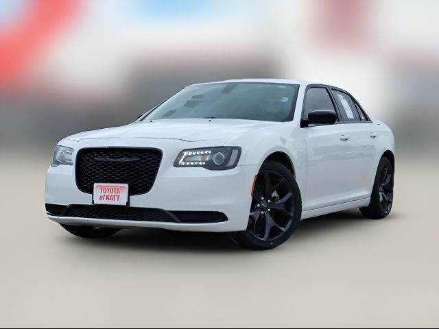 2022 Chrysler 300 Touring