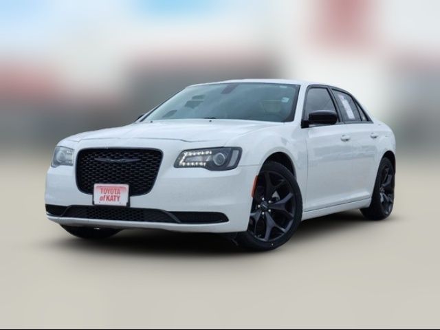 2022 Chrysler 300 Touring