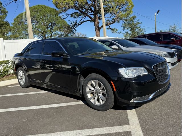 2022 Chrysler 300 Touring