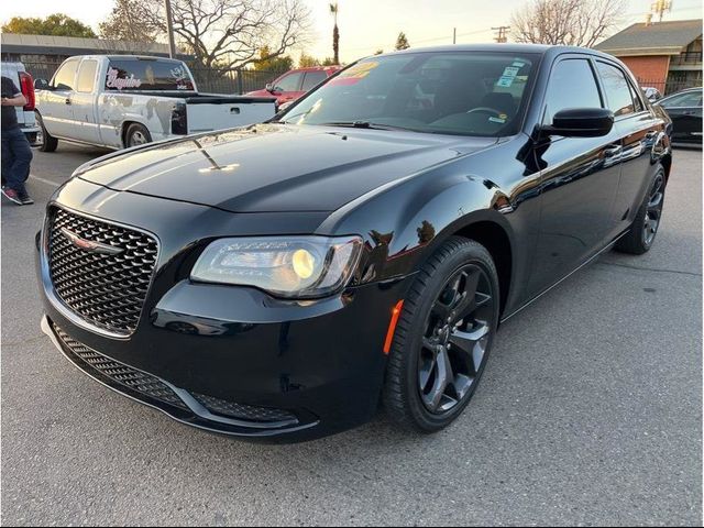 2022 Chrysler 300 Touring