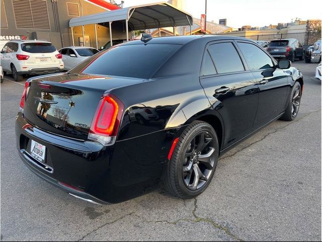 2022 Chrysler 300 Touring