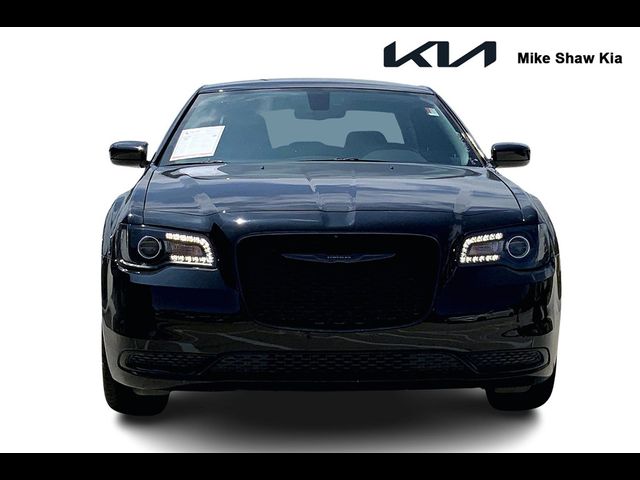 2022 Chrysler 300 Touring