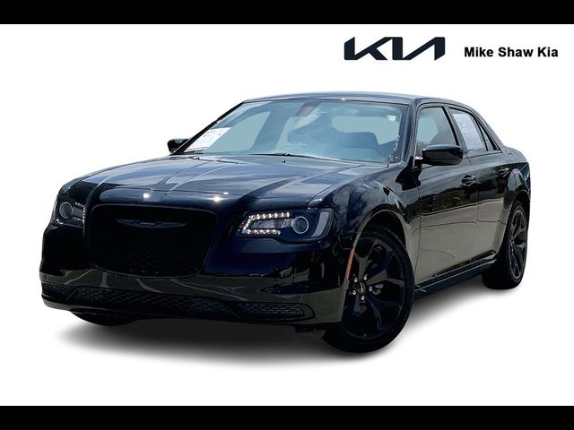 2022 Chrysler 300 Touring