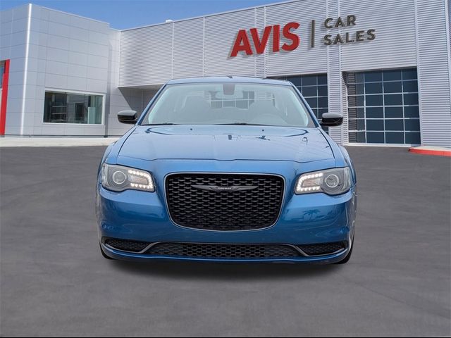 2022 Chrysler 300 Touring