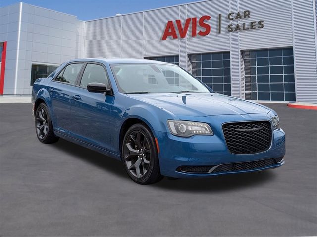 2022 Chrysler 300 Touring