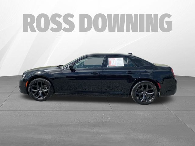 2022 Chrysler 300 Touring