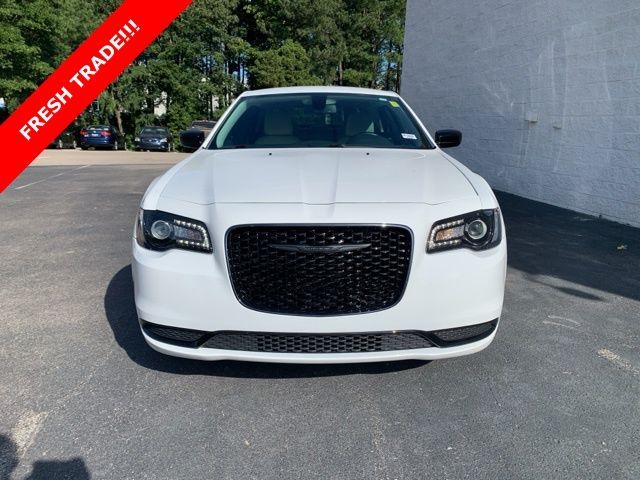 2022 Chrysler 300 Touring