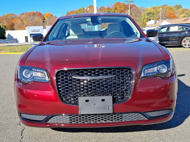 2022 Chrysler 300 Touring