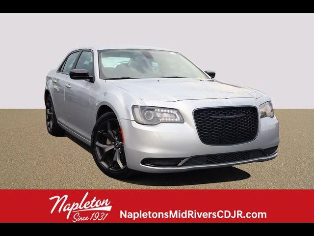 2022 Chrysler 300 Touring