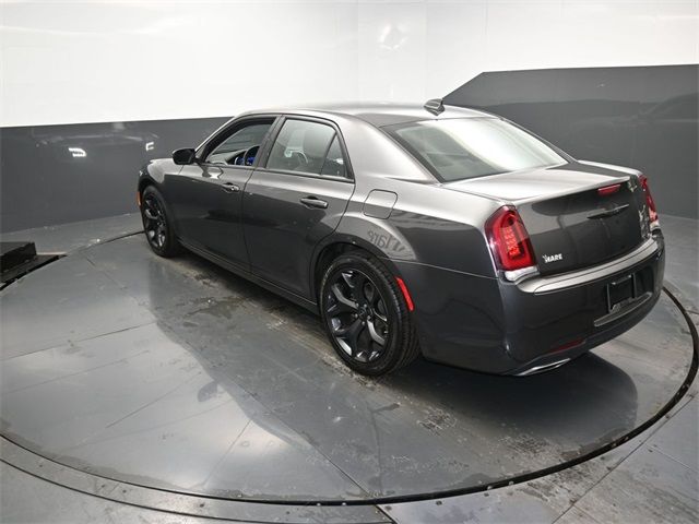 2022 Chrysler 300 Touring