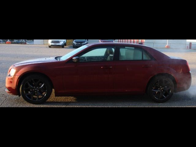 2022 Chrysler 300 Touring
