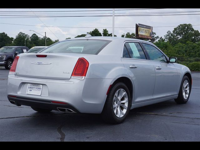 2022 Chrysler 300 Touring