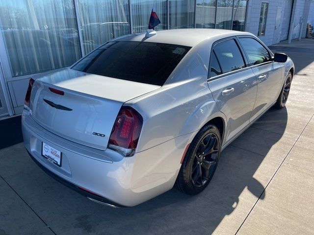 2022 Chrysler 300 Touring