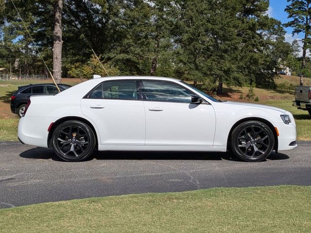 2022 Chrysler 300 Touring