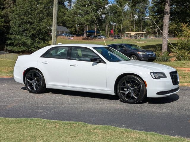 2022 Chrysler 300 Touring