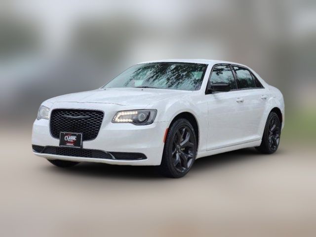 2022 Chrysler 300 Touring