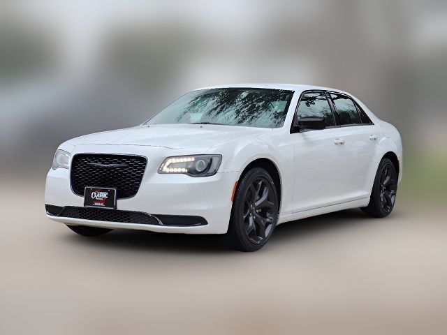 2022 Chrysler 300 Touring