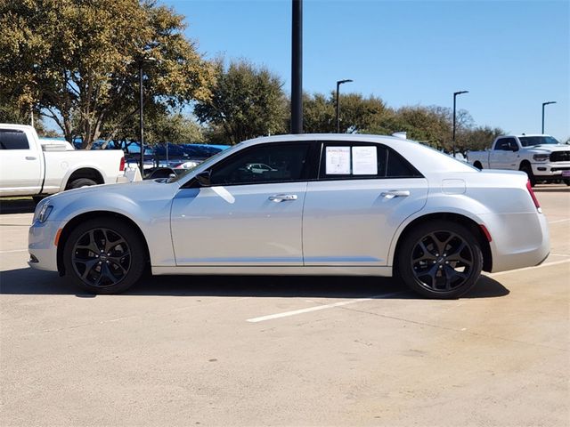 2022 Chrysler 300 Touring