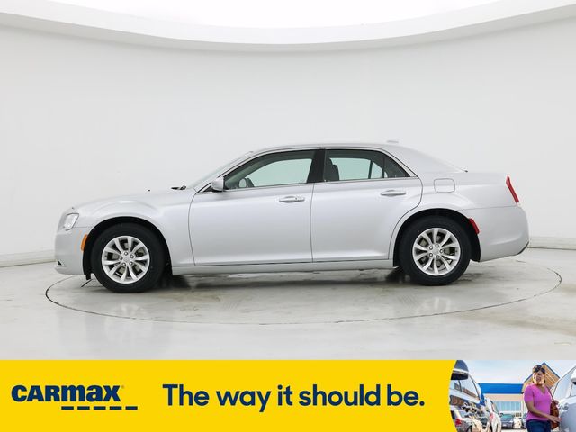 2022 Chrysler 300 Touring