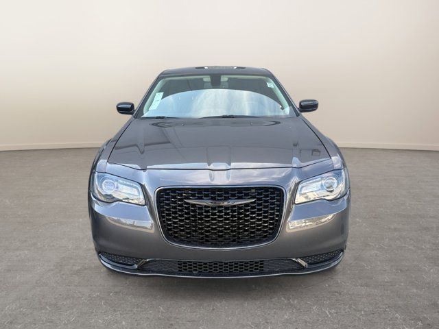 2022 Chrysler 300 Touring